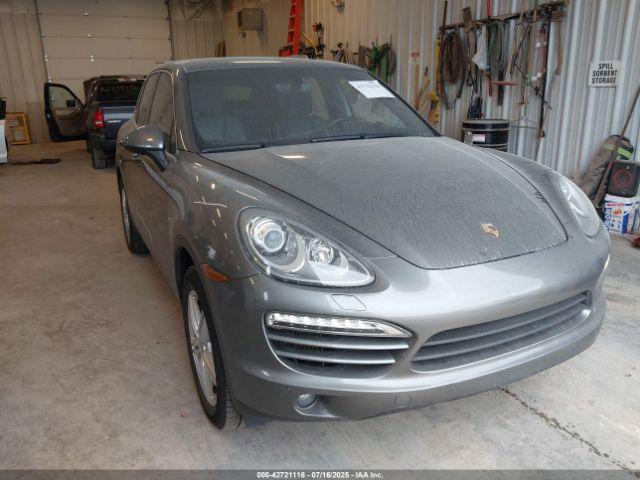  Salvage Porsche Cayenne