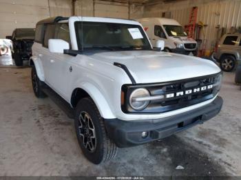  Salvage Ford Bronco
