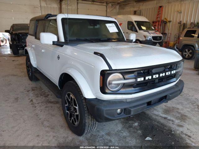  Salvage Ford Bronco