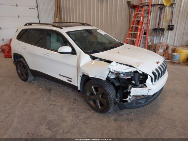  Salvage Jeep Cherokee
