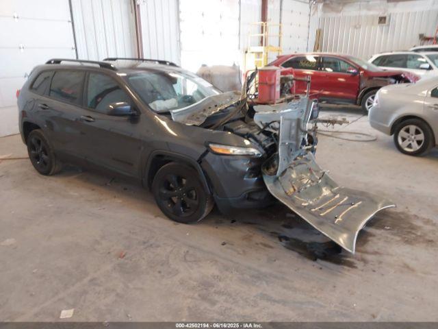  Salvage Jeep Cherokee