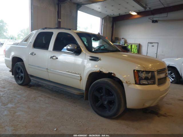  Salvage Chevrolet Avalanche 1500