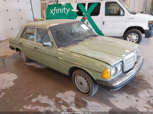  Salvage Mercedes-Benz 300