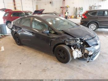  Salvage Toyota Prius