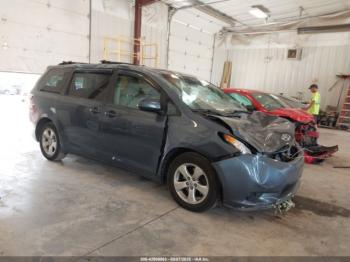  Salvage Toyota Sienna
