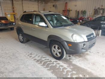  Salvage Hyundai TUCSON