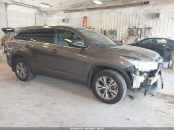  Salvage Toyota Highlander
