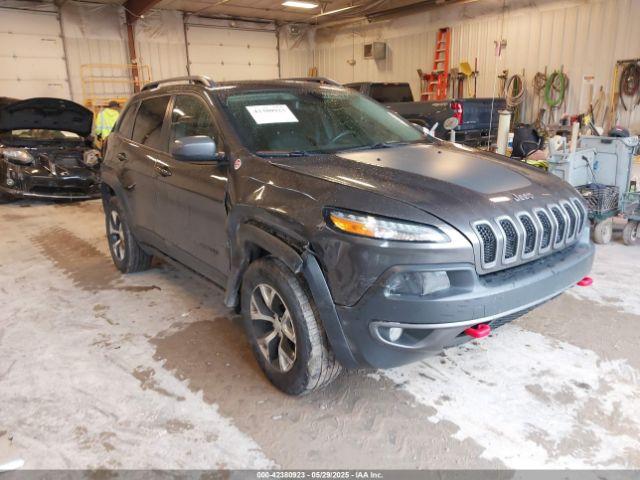  Salvage Jeep Cherokee