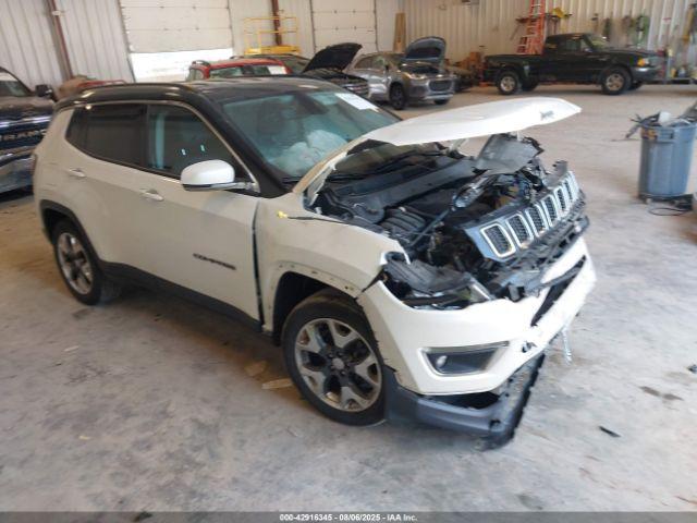  Salvage Jeep Compass