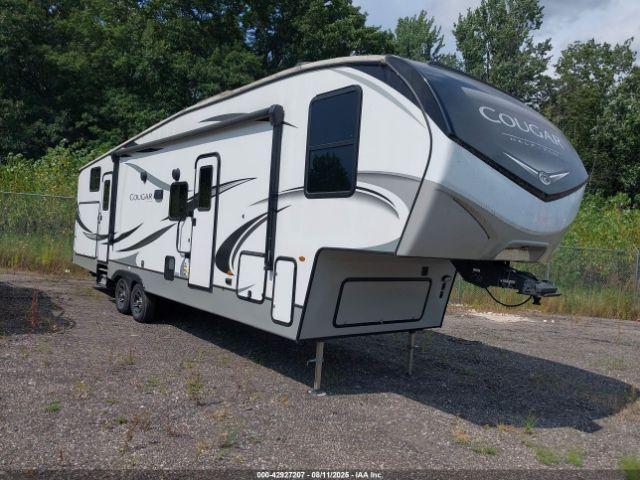  Salvage Keystone Cougar 5th Wheel