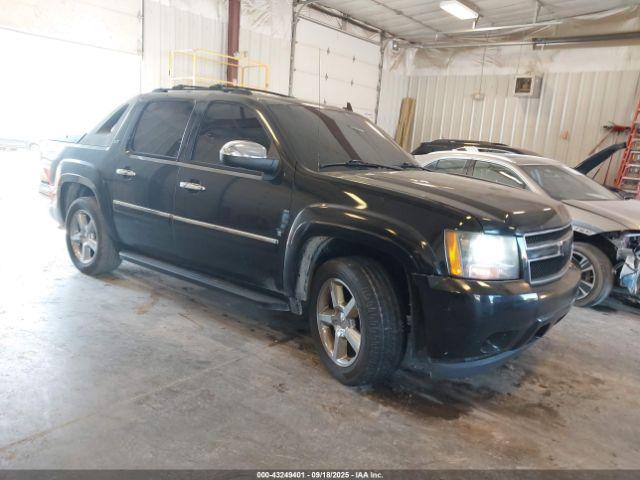  Salvage Chevrolet Avalanche 1500