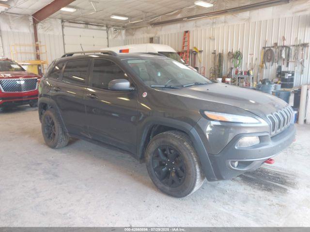  Salvage Jeep Cherokee