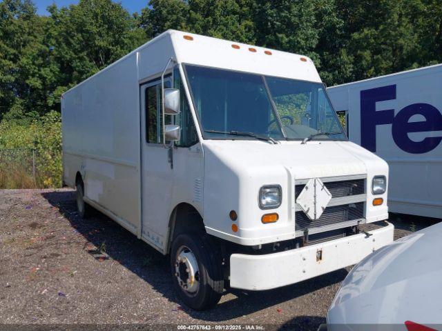  Salvage Freightliner Chassis