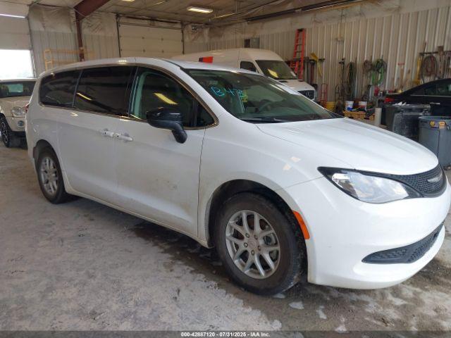  Salvage Chrysler Voyager