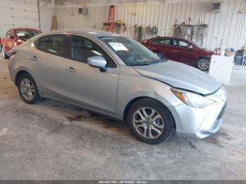  Salvage Toyota Yaris