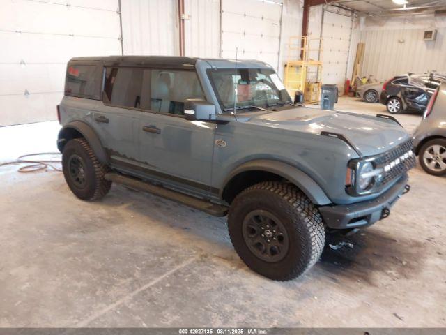  Salvage Ford Bronco