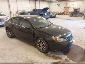  Salvage Chrysler 200