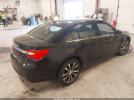 Chrysler 200 Touring Image 6
