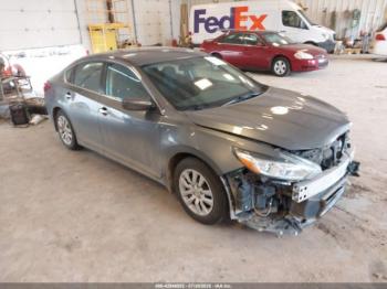  Salvage Nissan Altima