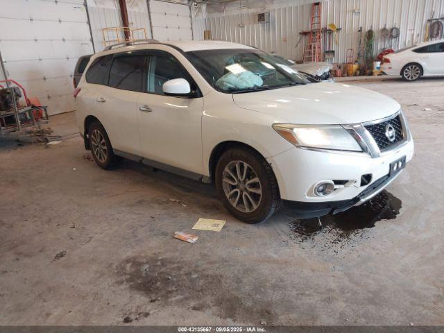 Salvage Nissan Pathfinder