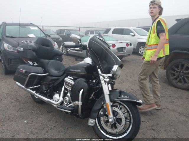  Salvage Harley-Davidson Flhtkl