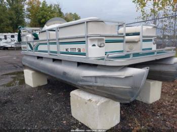  Salvage Crestliner Other