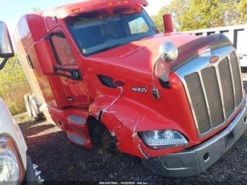  Salvage Peterbilt 579