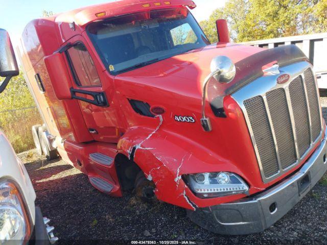  Salvage Peterbilt 579