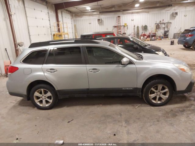 Subaru Outback 2.5i Premium Image 11