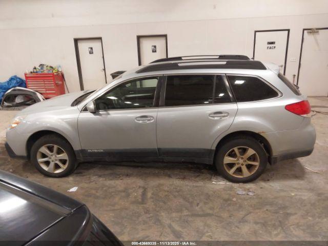 Subaru Outback 2.5i Premium Image 6