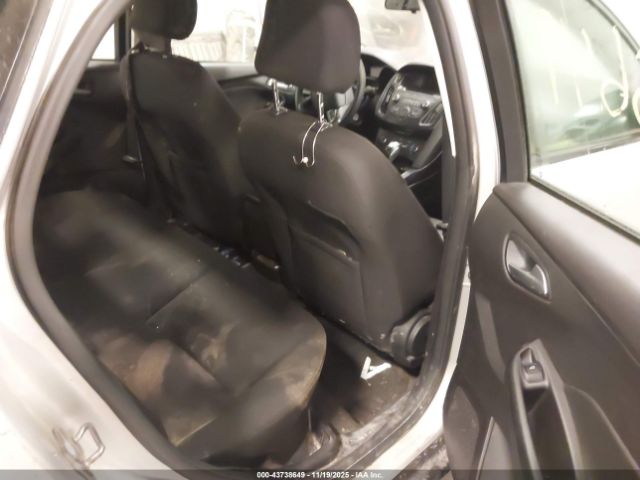 Ford Focus Se Image 10