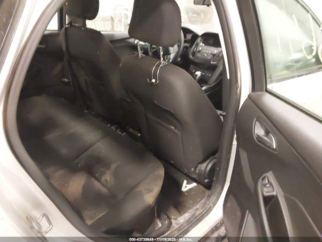 Ford Focus Se Image 10