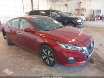  Salvage Nissan Altima