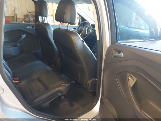 Ford Escape Titanium Image 4