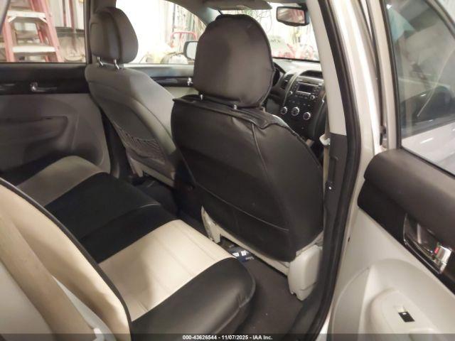 Kia Sorento Lx Image 6