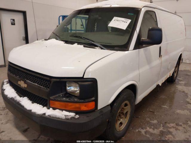 Chevrolet Express Work Van Image 2