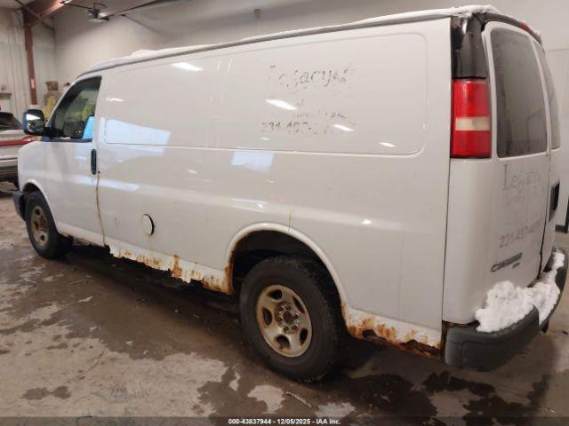 Chevrolet Express Work Van Image 3