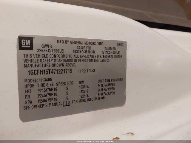 Chevrolet Express Work Van Image 7