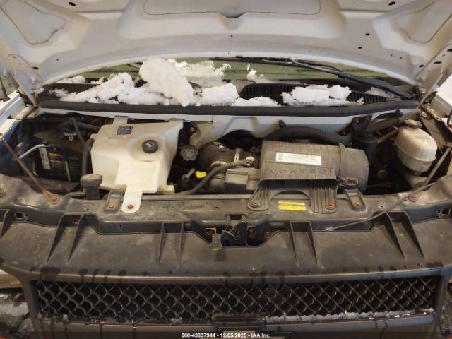 Chevrolet Express Work Van Image 8