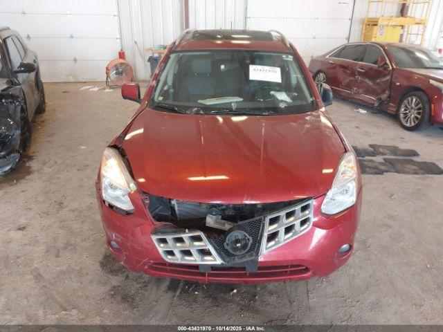 Nissan Rogue Image 2