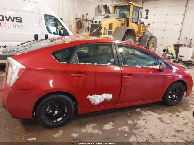 Toyota Prius Three Image 12