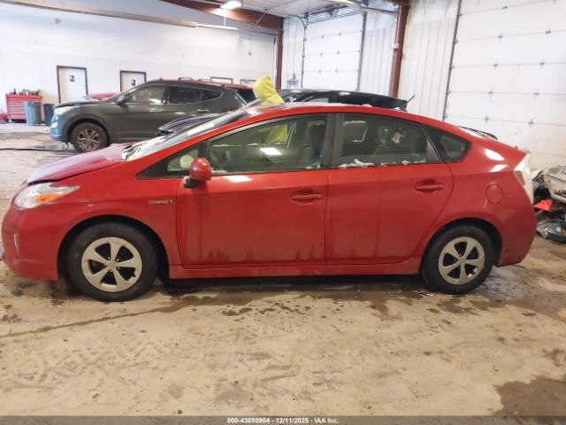 Toyota Prius Three Image 16