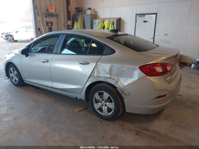 Chevrolet Cruze Ls Auto Image 7