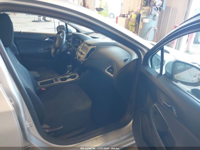 Chevrolet Cruze Ls Auto Image 4