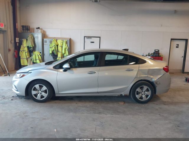 Chevrolet Cruze Ls Auto Image 16