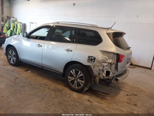 Nissan Pathfinder S Image 3