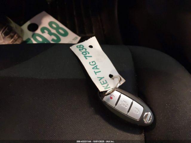 Nissan Pathfinder S Image 15