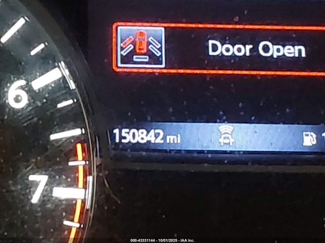 Nissan Pathfinder S Image 6