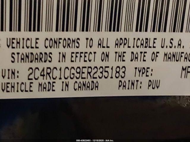 Chrysler Town & Country Touring-l Image 4