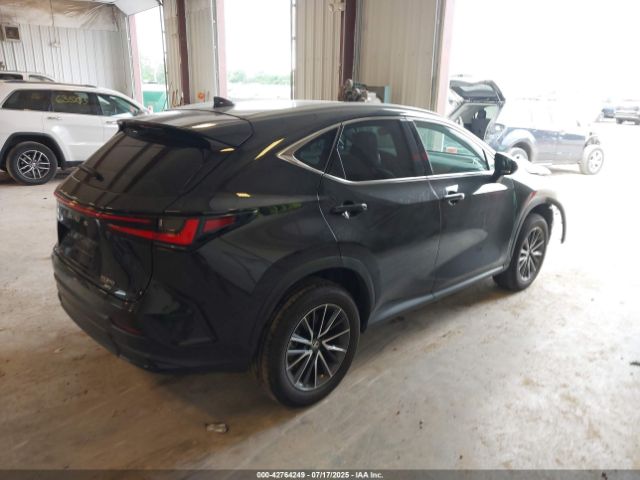 Lexus NX Image 16